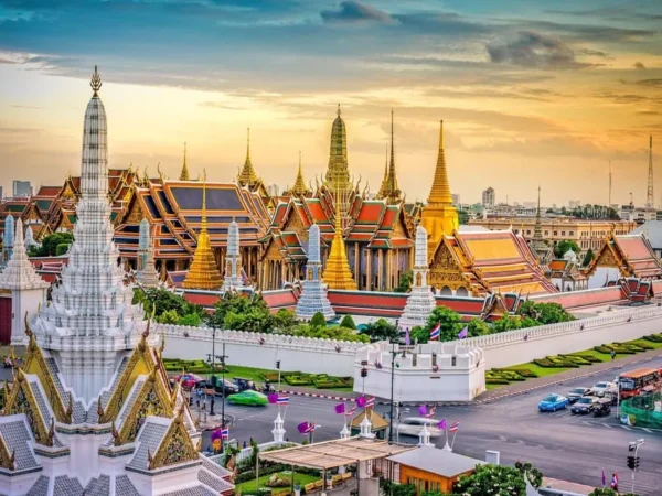 Exclusive Angkor Sunrise & Temples Tour